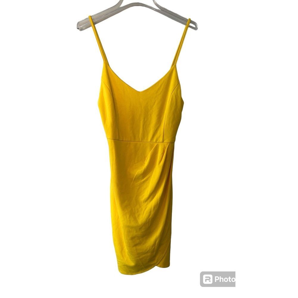Zalalus Yellow Cocktail Wrap Dress Women's‎ Size Medium Spaghetti Straps Stretch